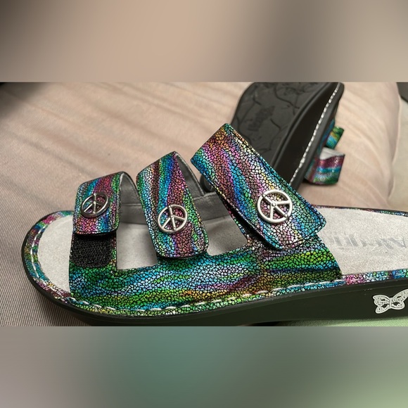 Alegria embellished sandals - Picture 6 of 8